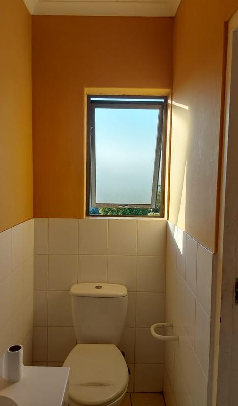 To Let 2 Bedroom Property for Rent in Royal Ascot Western Cape